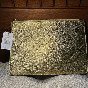 Michael Kors Jet Set Travel XL Clutch